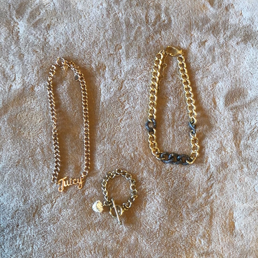 Set of 2 necklaces 1 bracelet